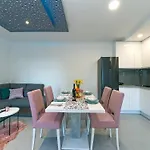 Papilio - Two Bedroom With Terrace Apartamento