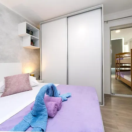 Papilio - Two Bedroom With Terrace * Brela