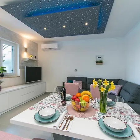 Papilio - Two Bedroom With Terrace * Brela
