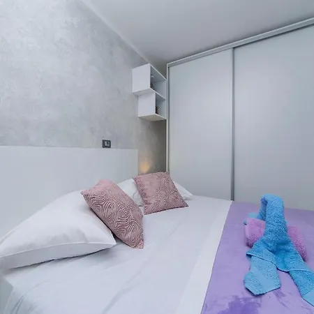 Apartman Papilio - Two Bedroom With Terrace