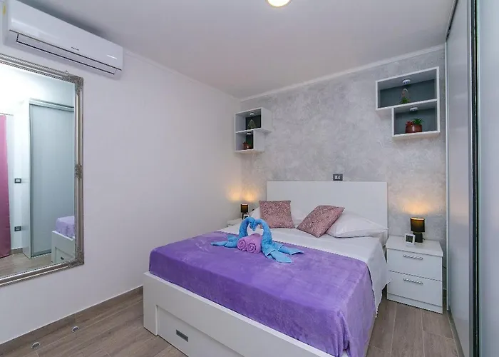 Apartman Papilio - Two Bedroom With Terrace